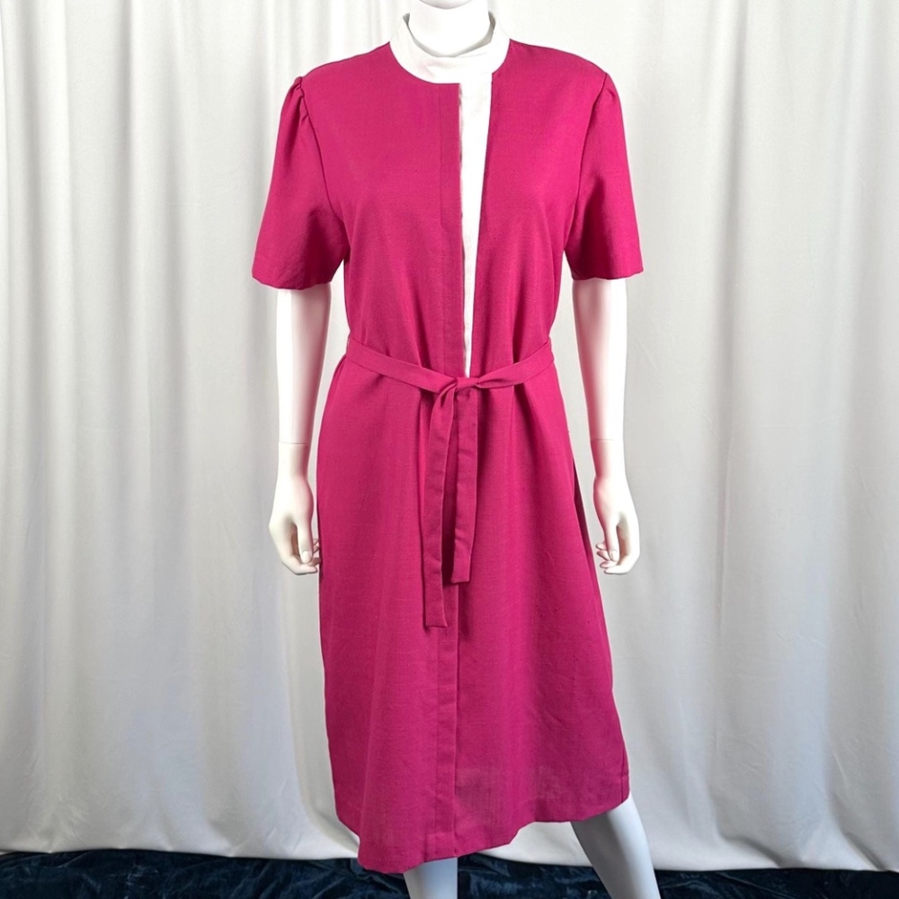 Vintage 1970’s ‘Les Modes Florentine Montreal’ Shirt Dress in Magenta Pink • M/L